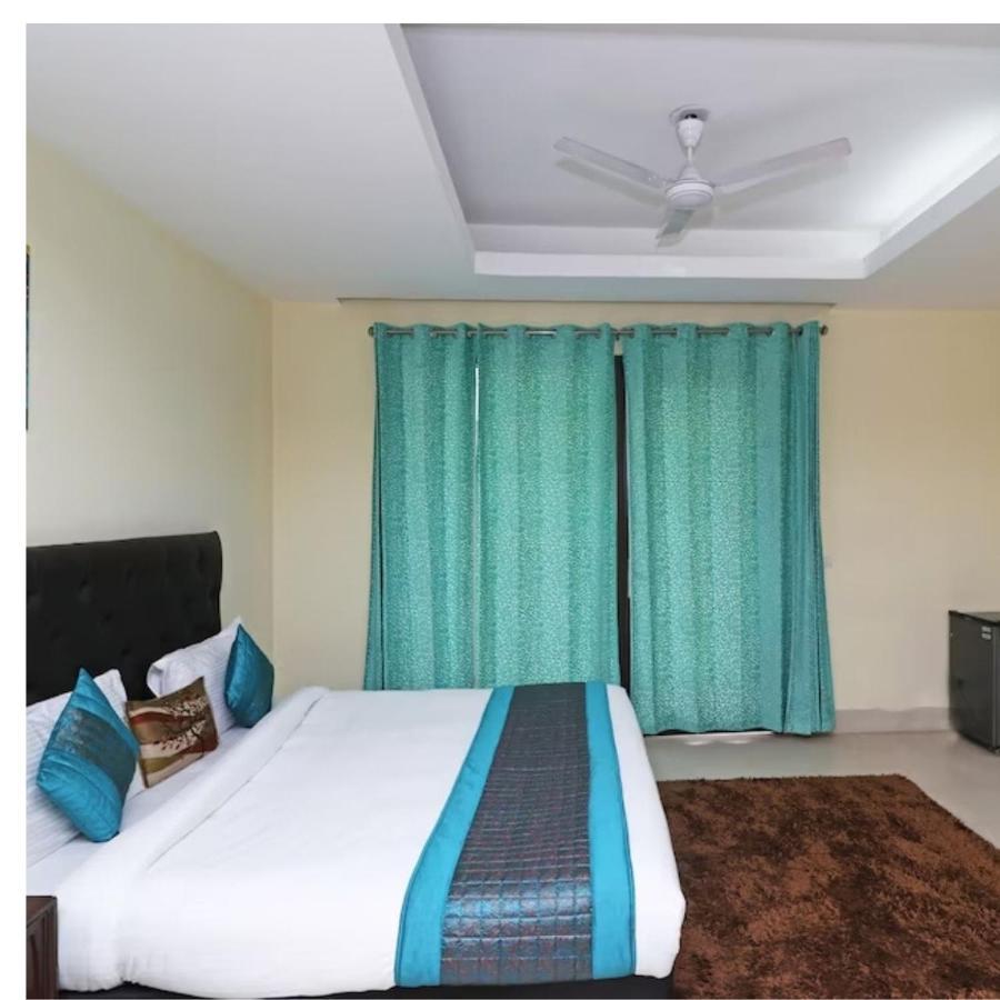 Hotel The Am Bliss Gurgaon Exterior foto